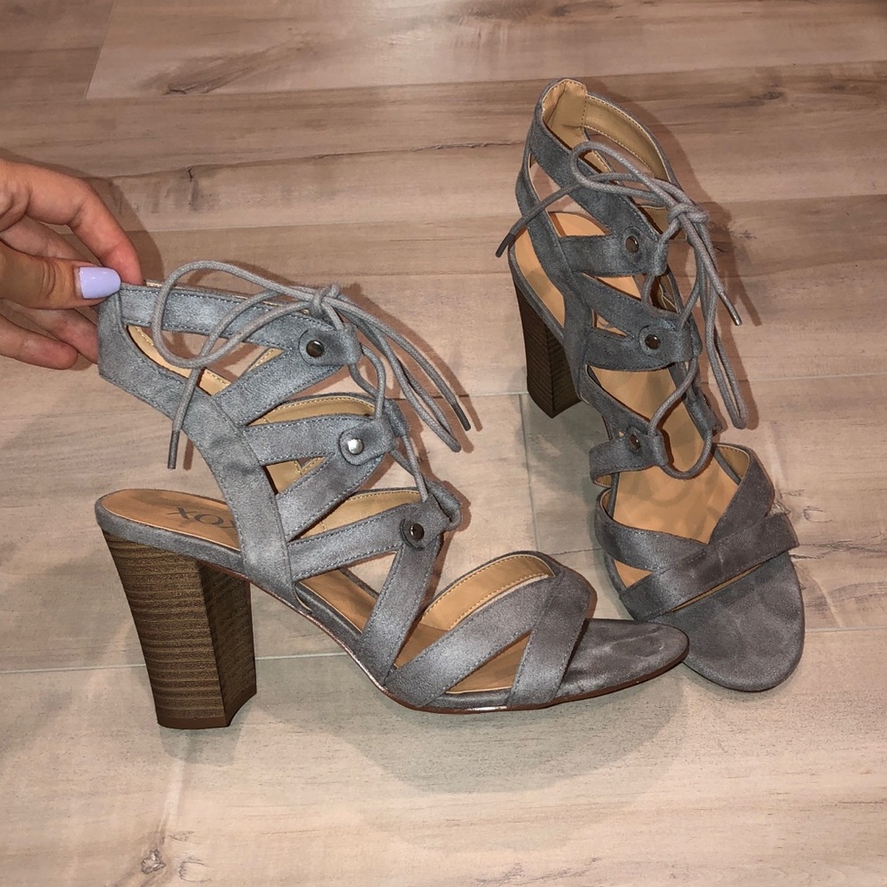 Gray/Silver Tie Up Heels